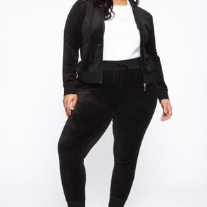 Fashion nova velour set